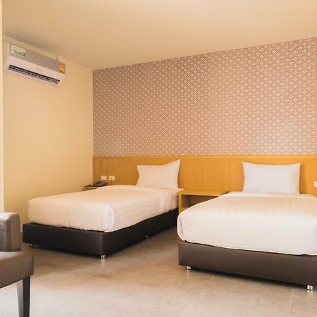 Innara Hotel Паттайя Экстерьер фото